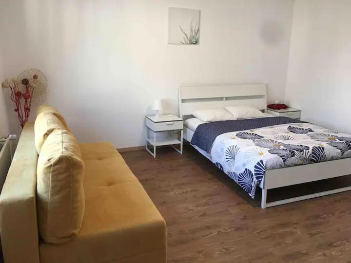 שטראסן Apartment Chez Tony מראה חיצוני תמונה